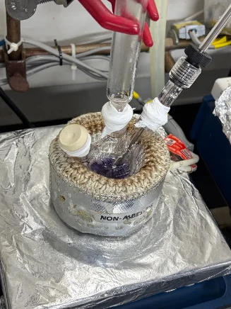 Heating a catalyst synthesis